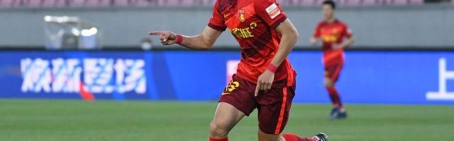 开云平台中国-尹鸿博屡扮关键先生被叫球星 新队长直言责任重大